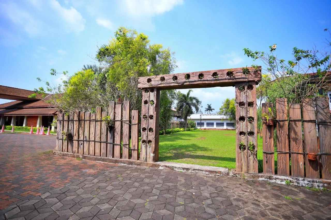 Clay House Hotel Thrissur
